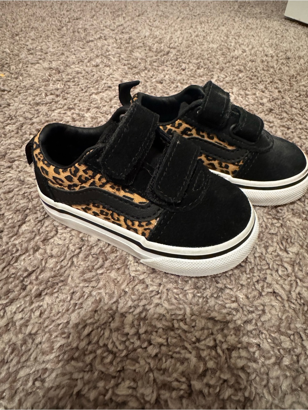 Vans Old Skool V Kids Animal Print Sneakers Girls 
He was throwing grass in the